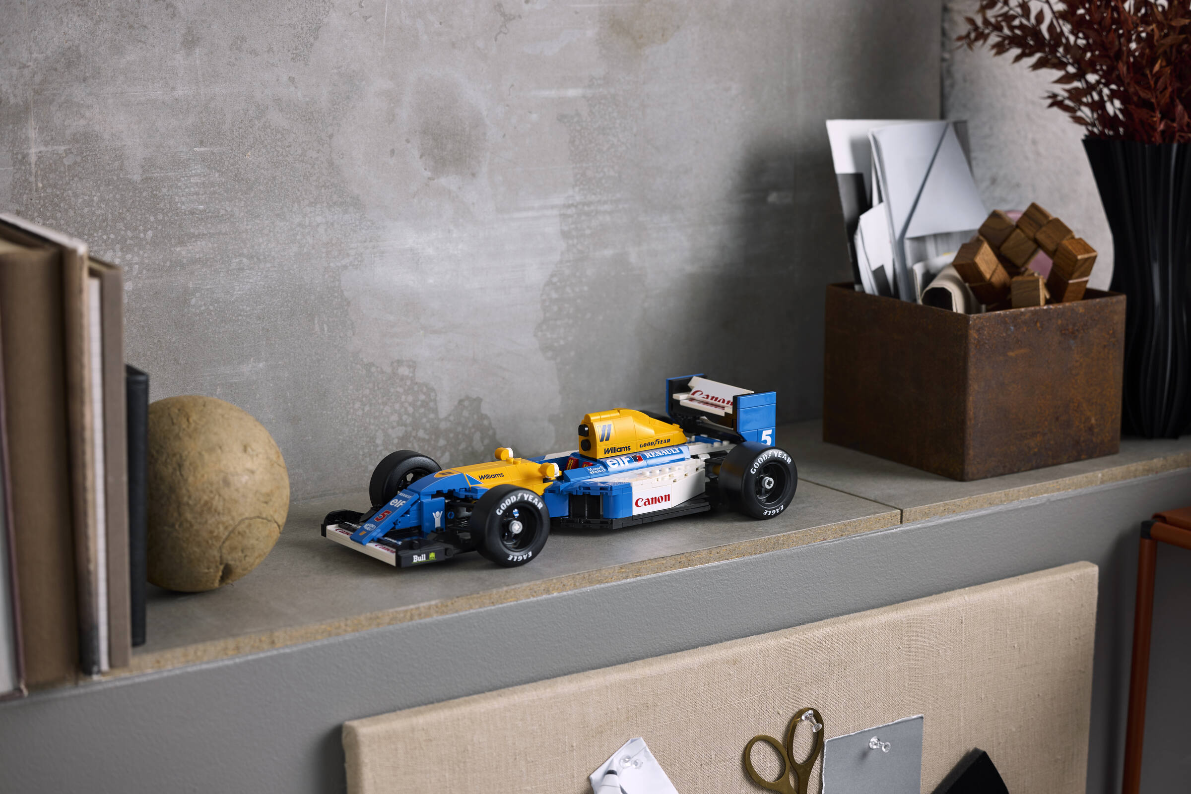 LEGO® Icons - Williams Racing FW14B & Nigel Mansell - 10353