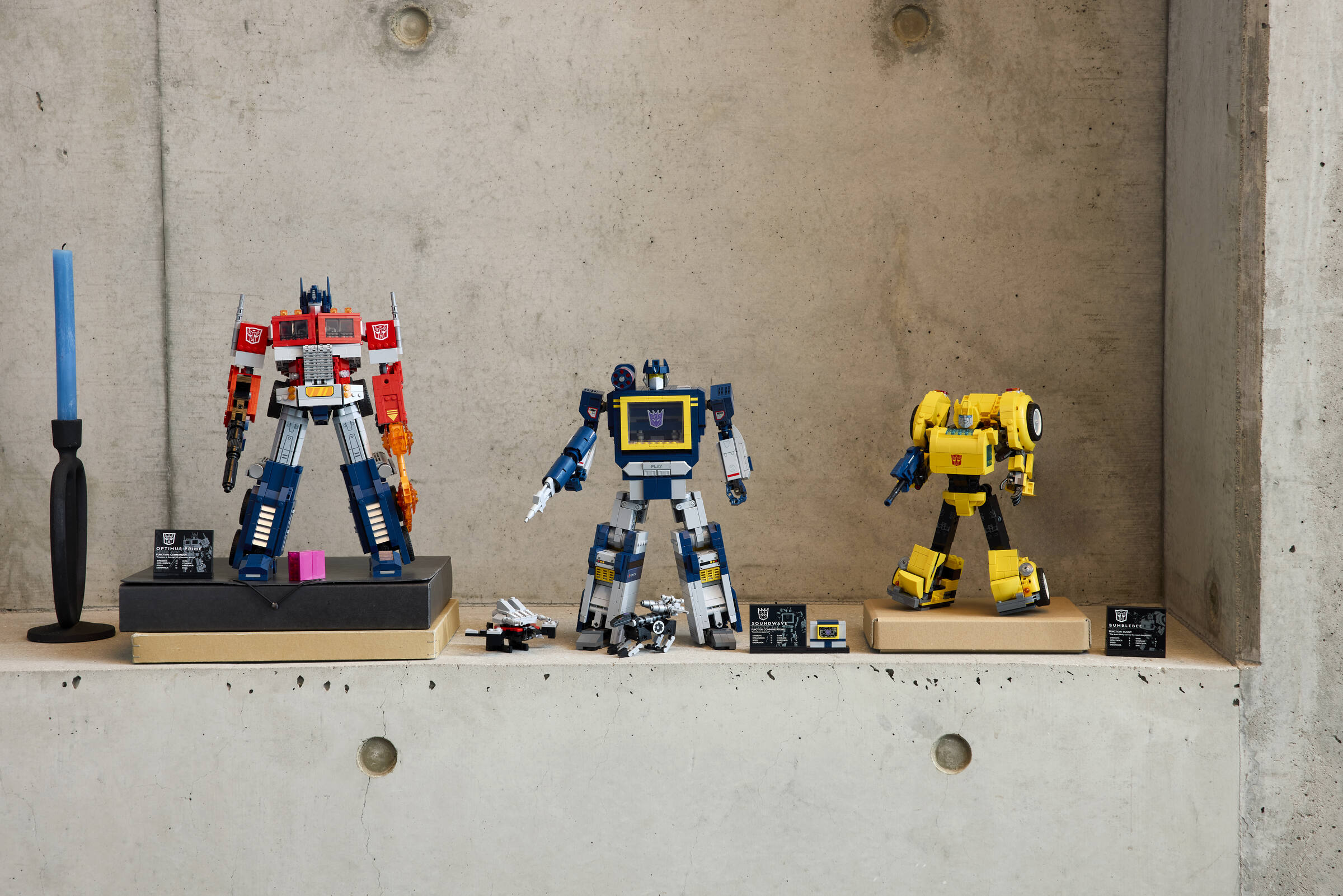 LEGO® Icons - Transformers: Soundwave - 10358
