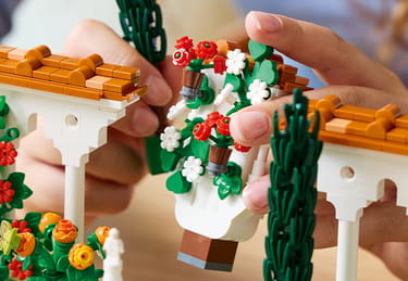 LEGO® - Fountain Garden - 10359