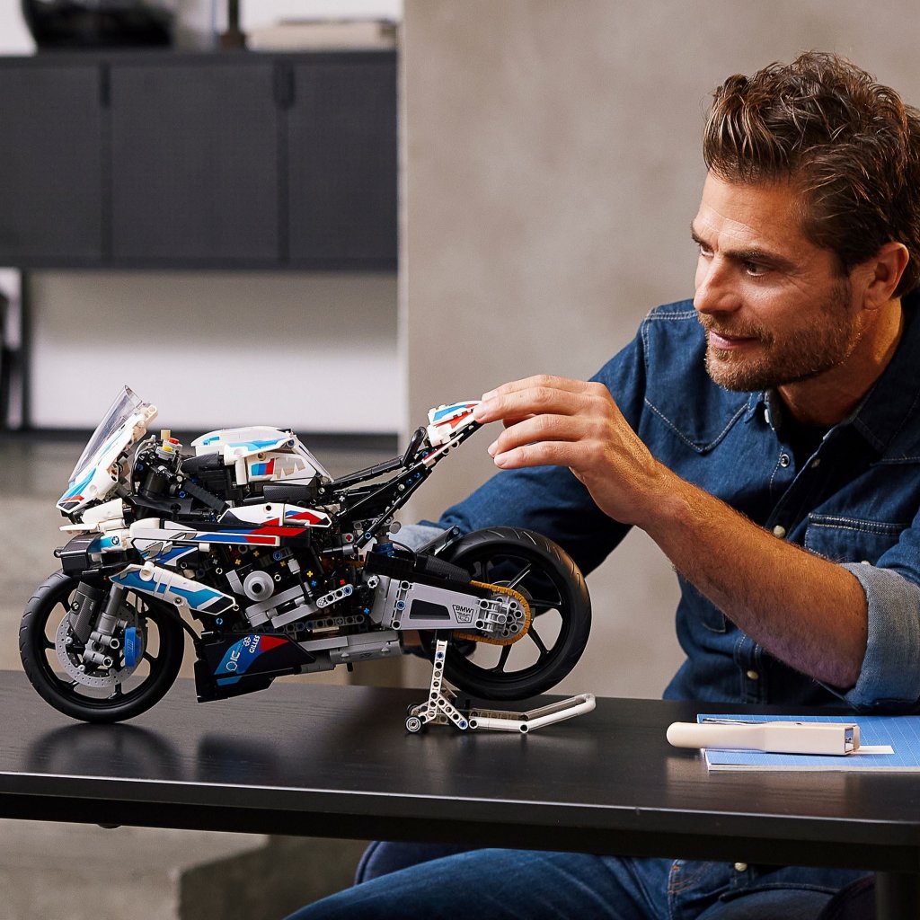 LEGO® - LEGO Technic 42130 BMW M 1000 RR - 42130