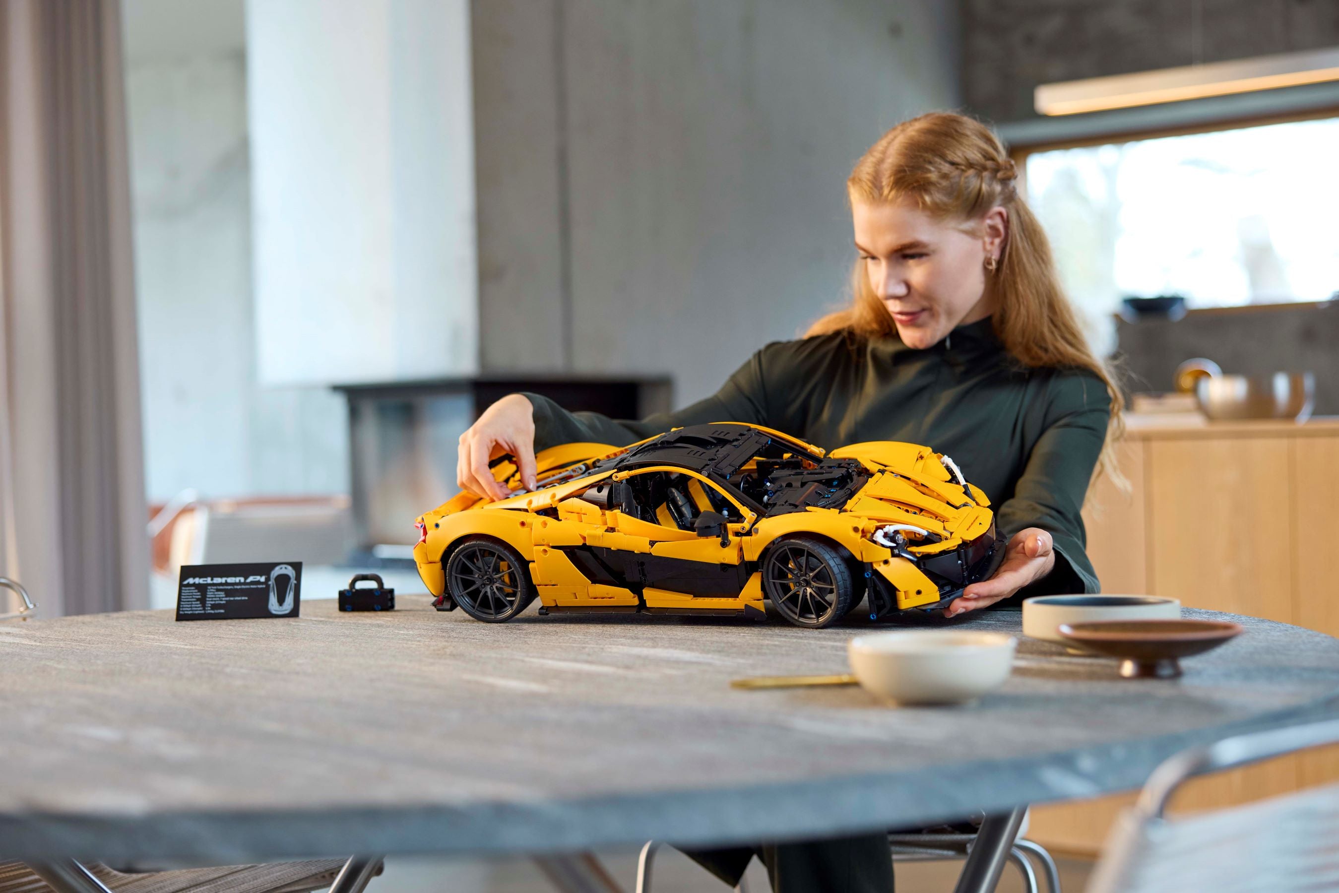 LEGO® Icons - McLaren P1 - 42172