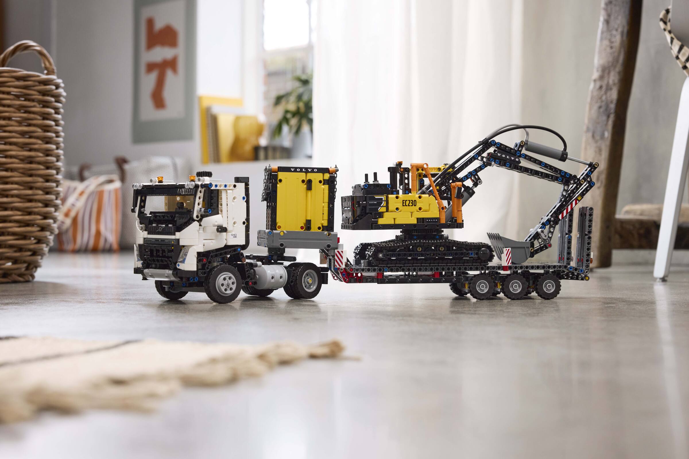 LEGO® Icons - Volvo FMX Truck & EC230 Electric Excavator - 42175