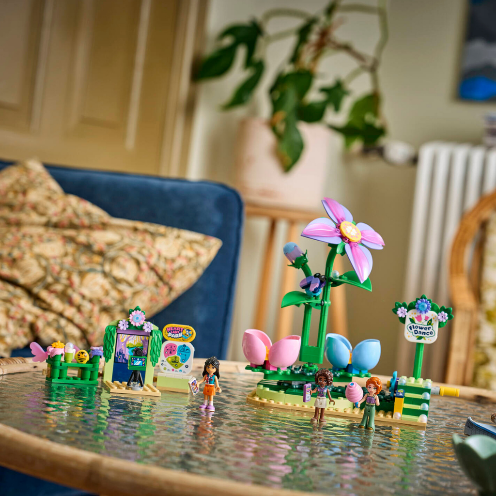 LEGO® - Spinning Flower & Fairy Teacup Ride - 42702
