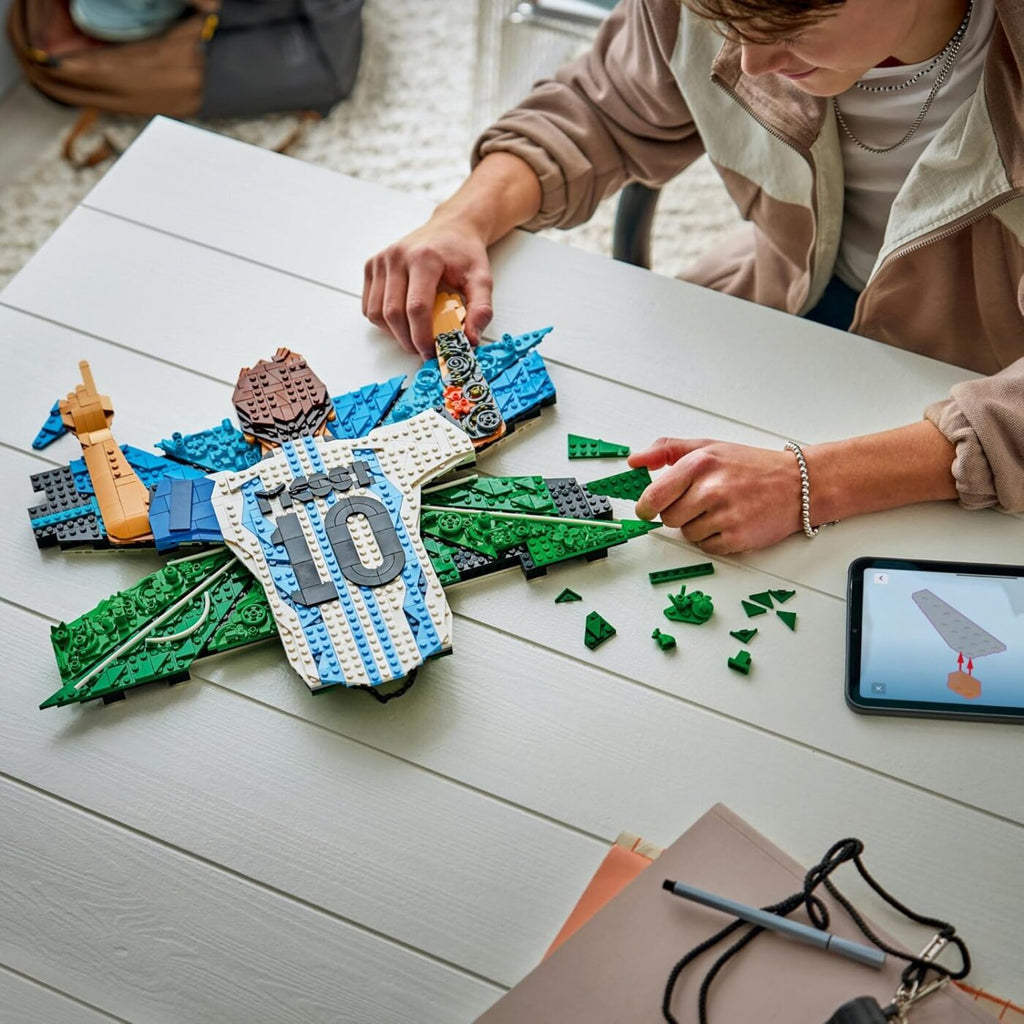 LEGO® - Lionel Messi – Celebration - 43018