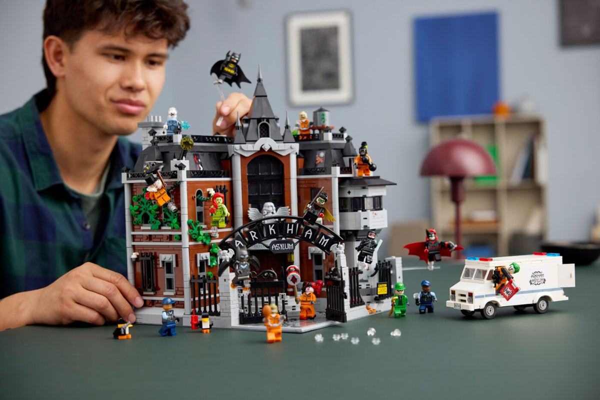 LEGO® - Arkham Asylum™ - 76300