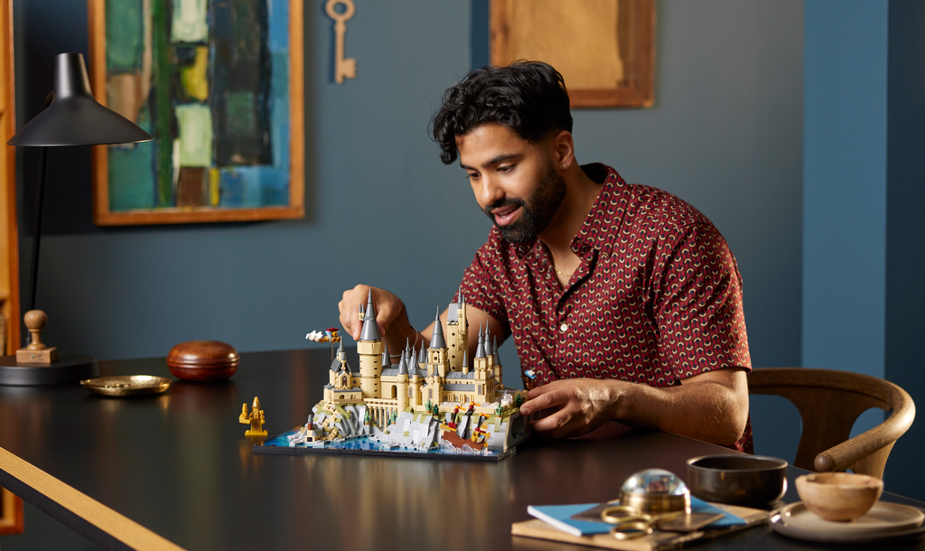 LEGO® Icons - Hogwarts Castle and Grounds - 76419