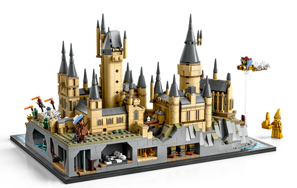 LEGO® Icons - Hogwarts Castle and Grounds - 76419