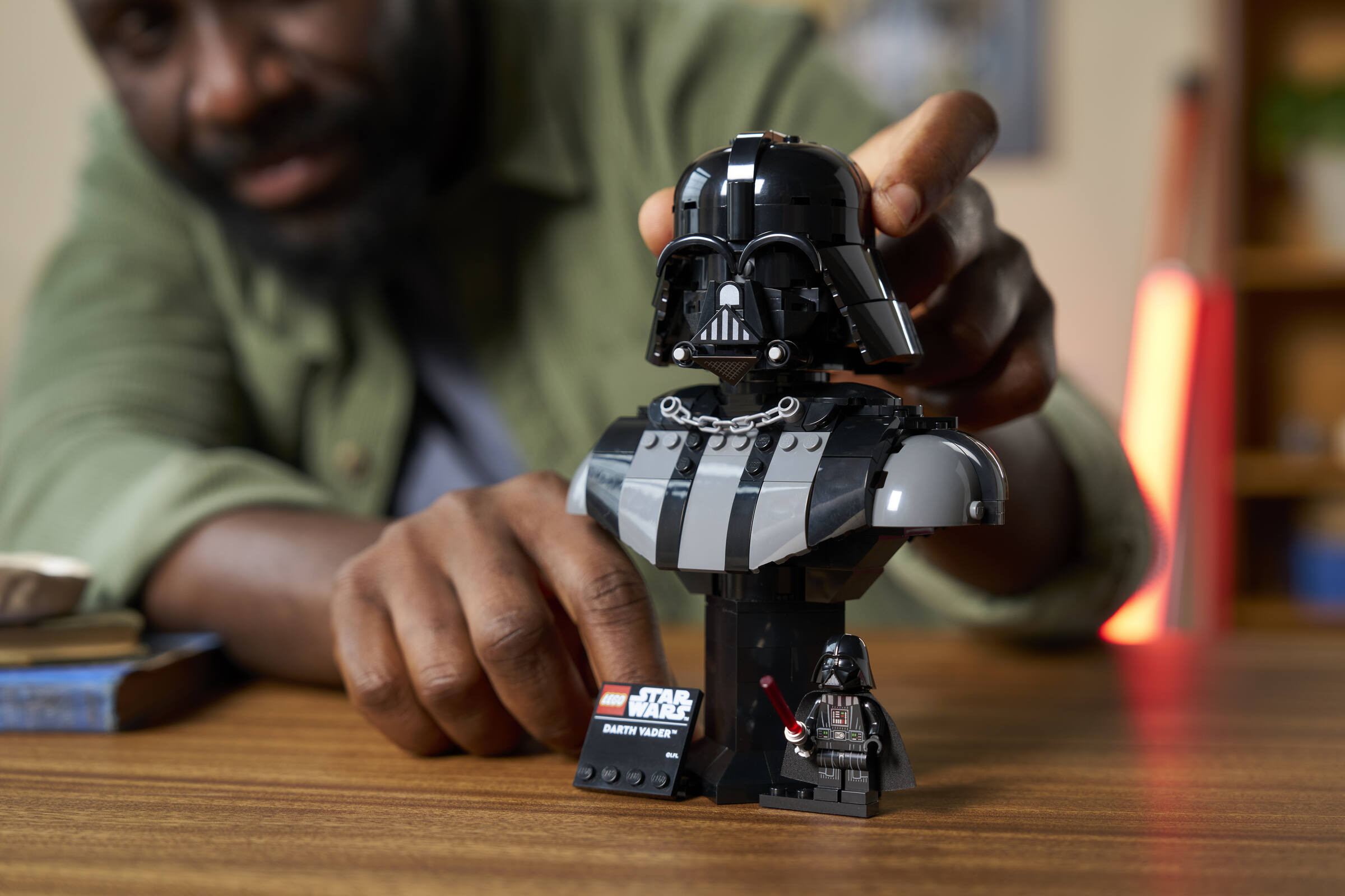 LEGO® Icons - Darth Vader Bust - 75439