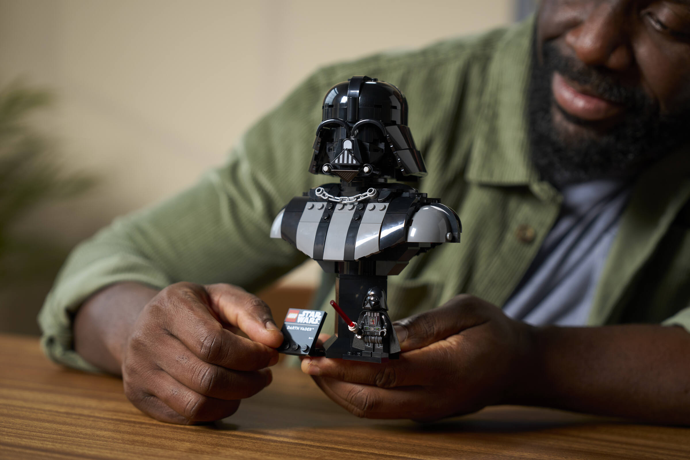 LEGO® Icons - Darth Vader Bust - 75439