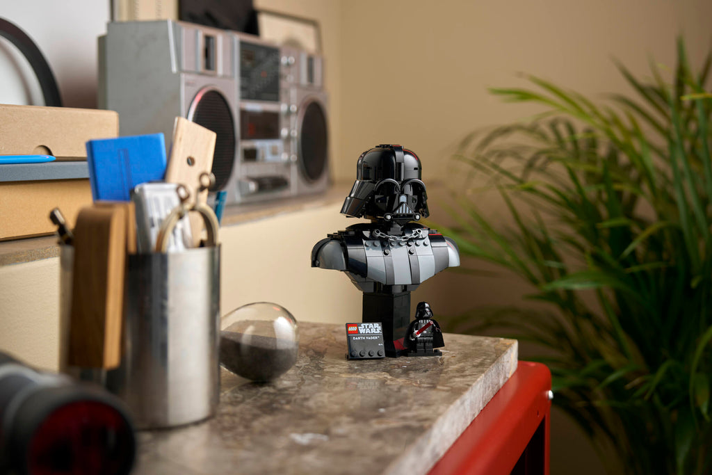 LEGO® Icons - Darth Vader Bust - 75439