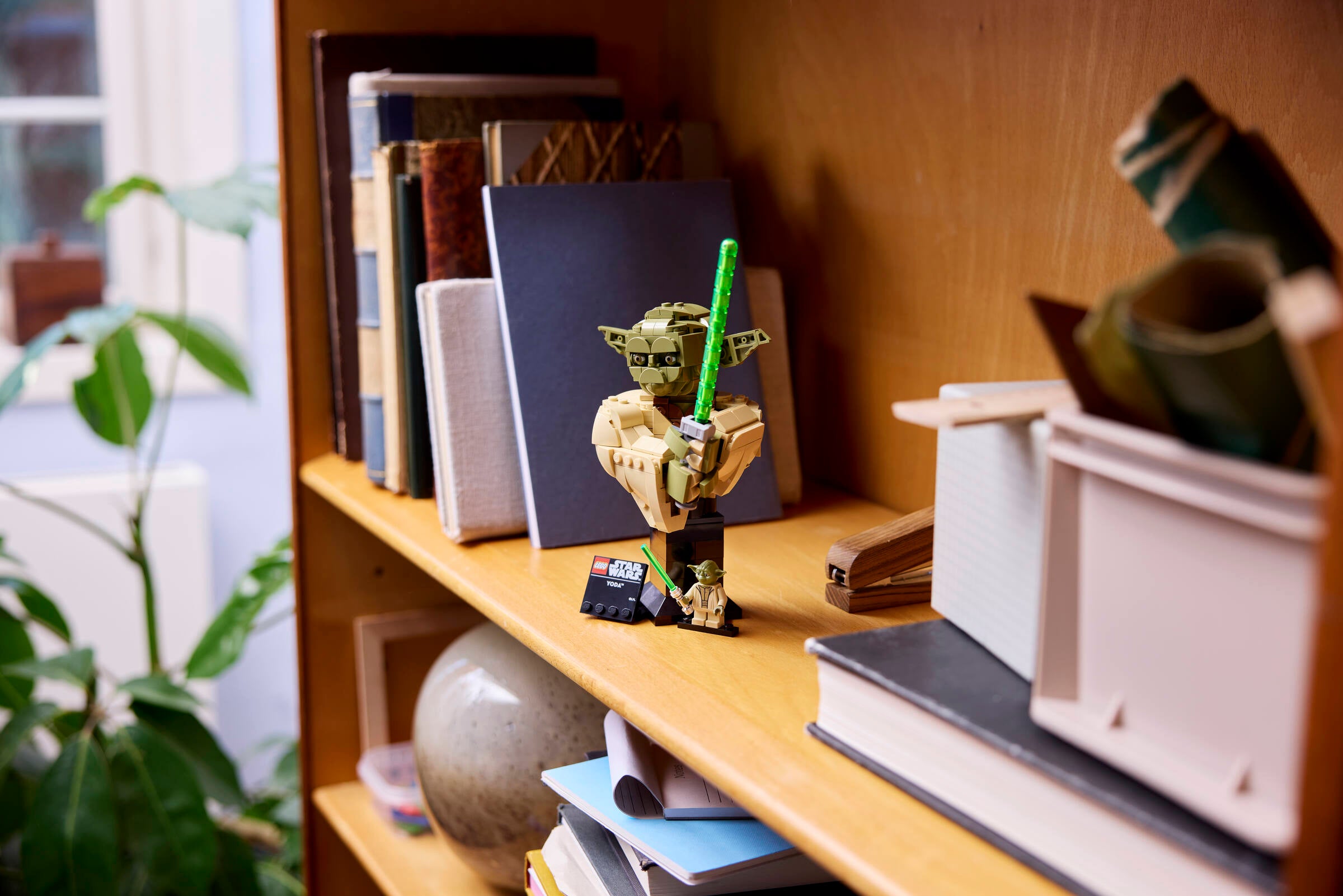 LEGO® Icons - Yoda Bust - 75438