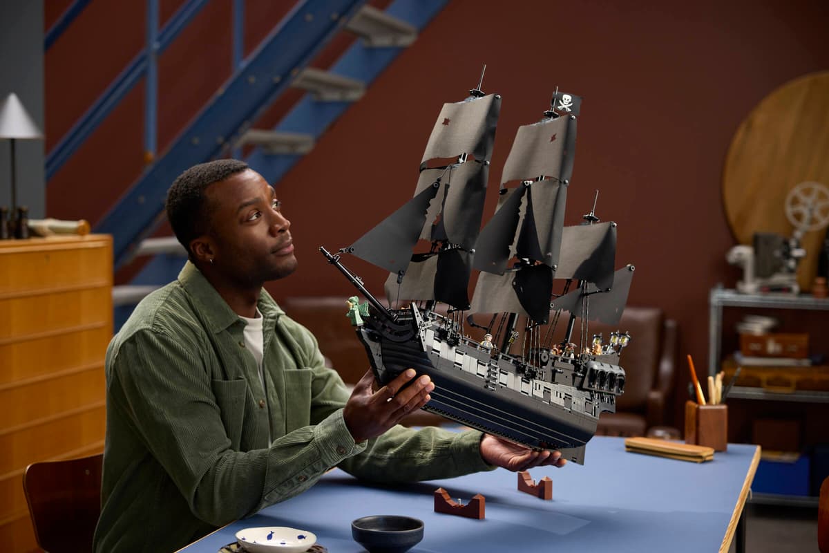 LEGO® Icons - Captain Jack Sparrow's Pirate Ship - 10365