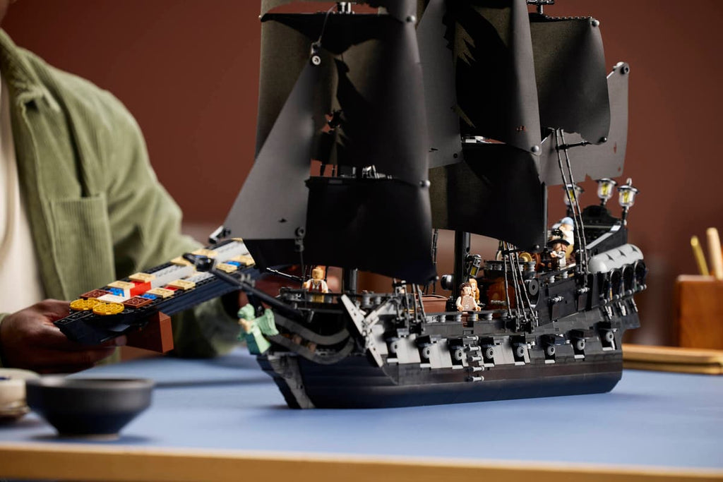 LEGO® Icons - Captain Jack Sparrow's Pirate Ship - 10365
